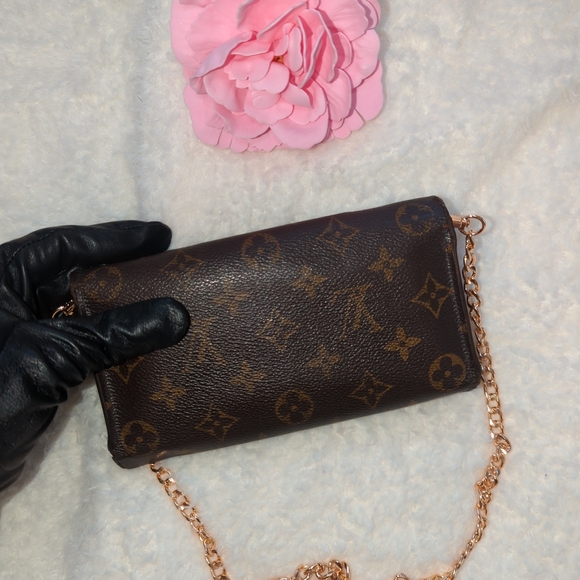Louis Vuitton authentic Sarah Wallet Vintage Brown Monogram Clutch w Gold Chain - Picture 2 of 6